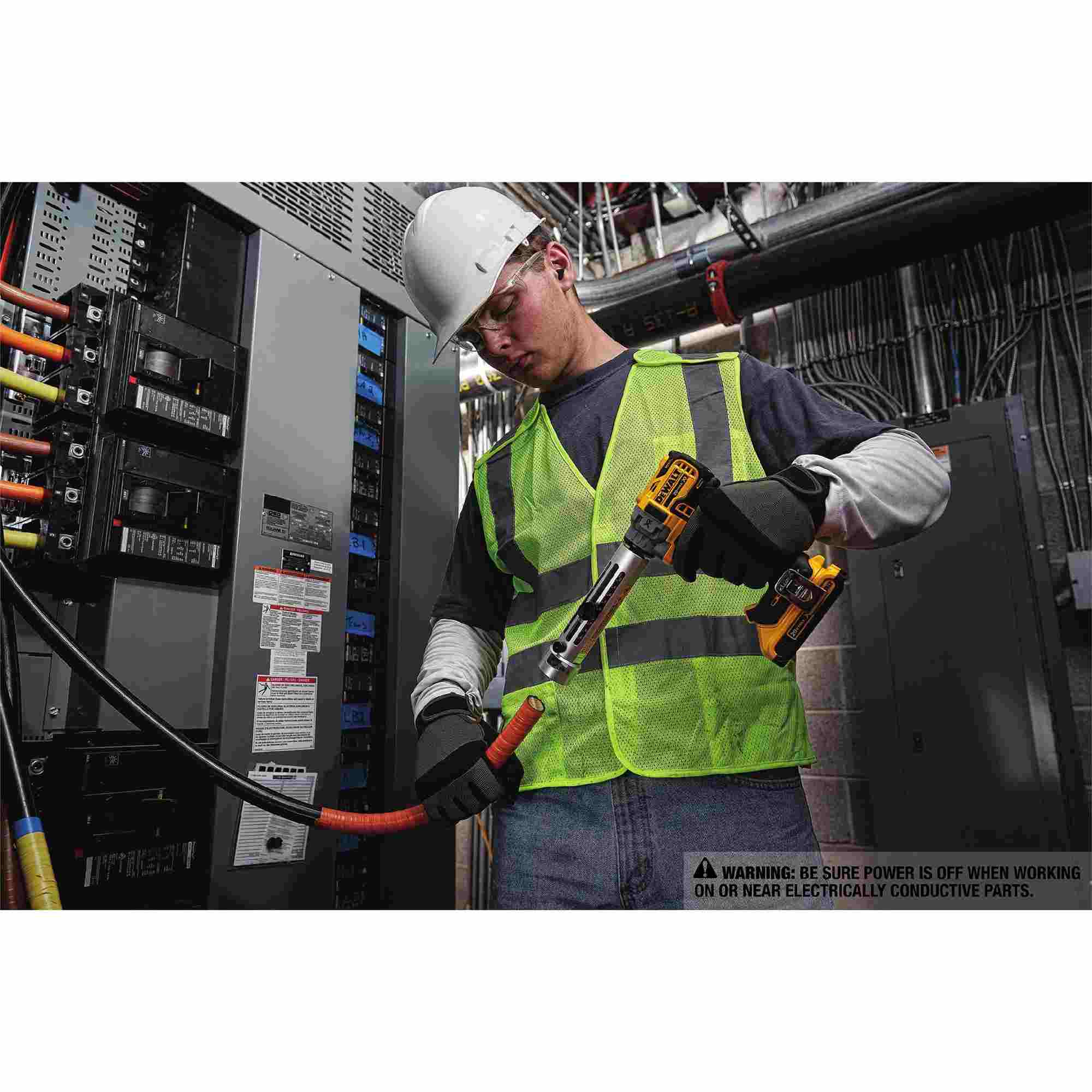 DeWalt DCE151TD1 20V Max XR Cordless Cable Stripper Kit - Image 4