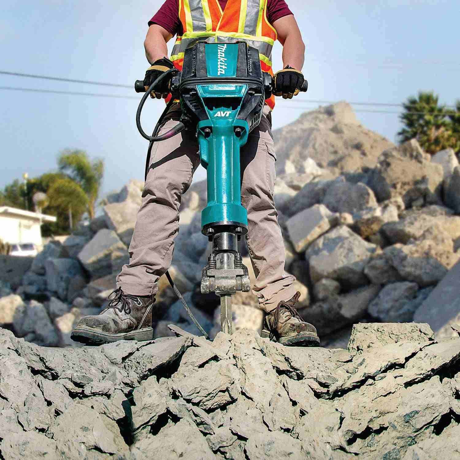 Makita HM1812X3 70 lb. Advanced AVT Breaker Hammer, accepts 1-1/8" Hex bits - Image 12