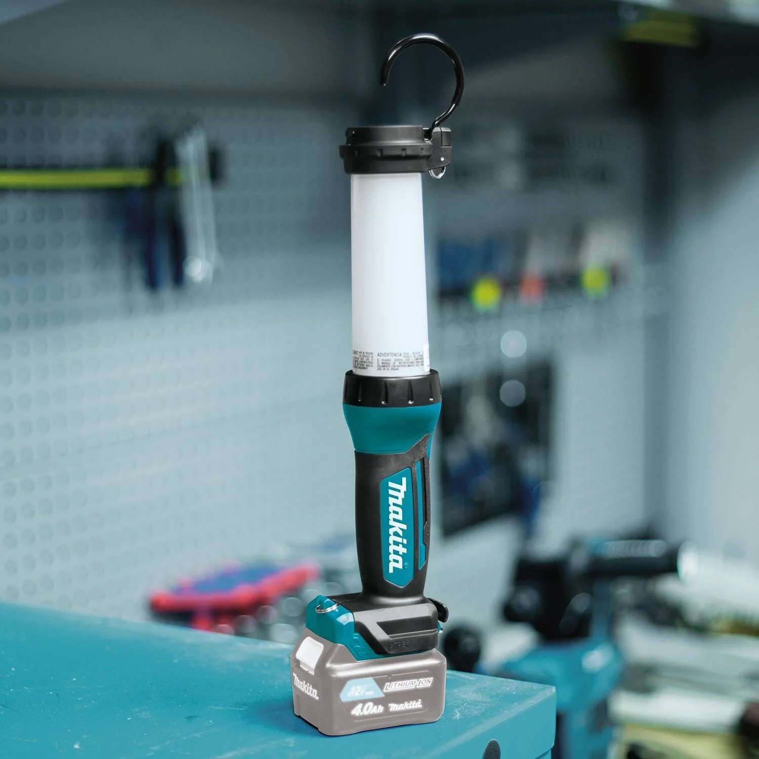 Makita ML104 12V max CXT Lithium-Ion Cordless LED Lantern/Flashlight, Flashlight Only - Image 6