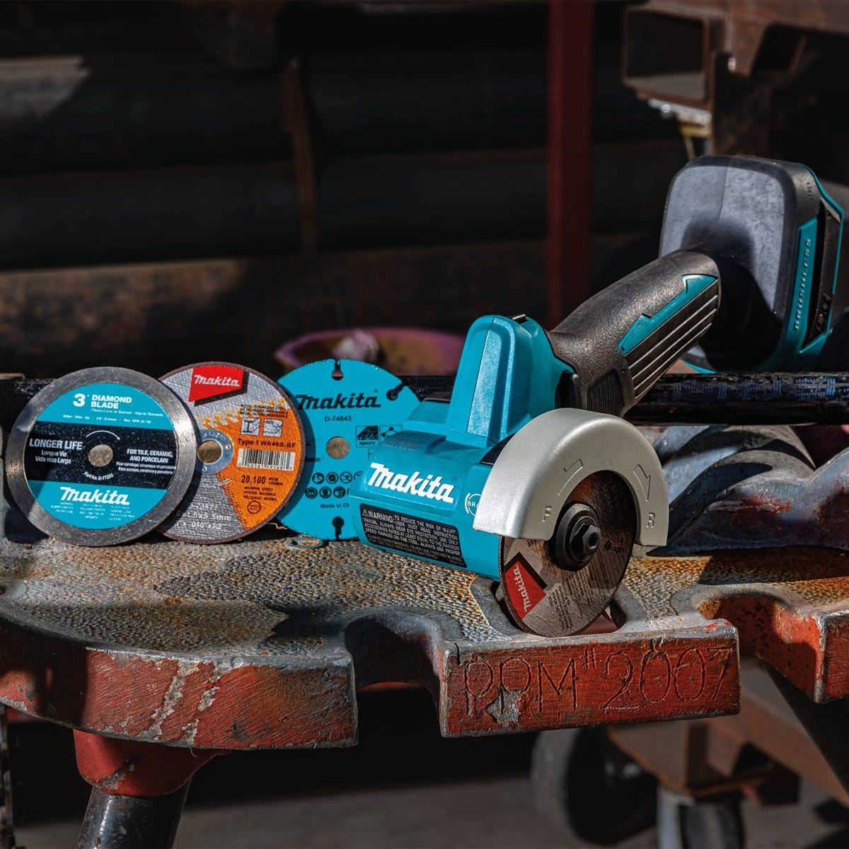 Makita XCM01Z 18V LXT Lithium-Ion Brushless Cordless 3" Cut-Off Tool, Tool Only - Image 21