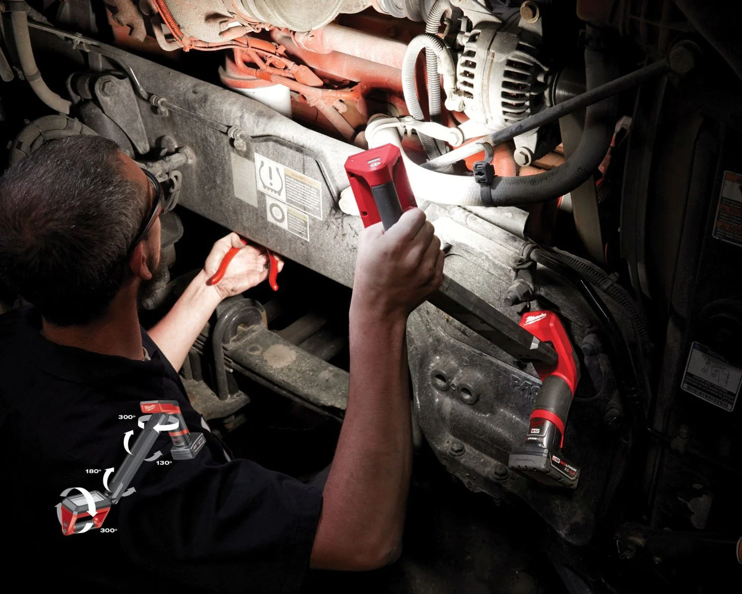 Milwaukee 2126-21XC M12 Underbody 1,200-Lumen Articulating Light 4.0Ah Kit - Image 8