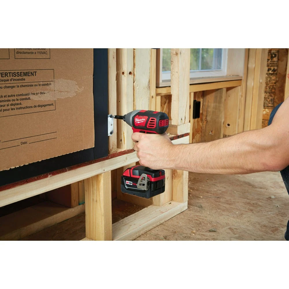 Milwaukee 2696-24 M18 Cordless 4-Tool Combo Kit - Image 8